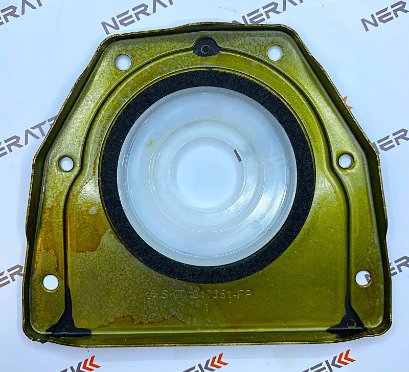 Манжета (сальник) OIL SEAL 80x182x19.4 047851-FP-A